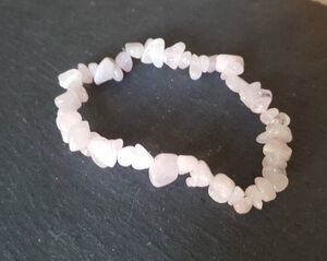 Natural Rose Quartz Chip Bracelet Stretch Pink Crystal Healing 7"